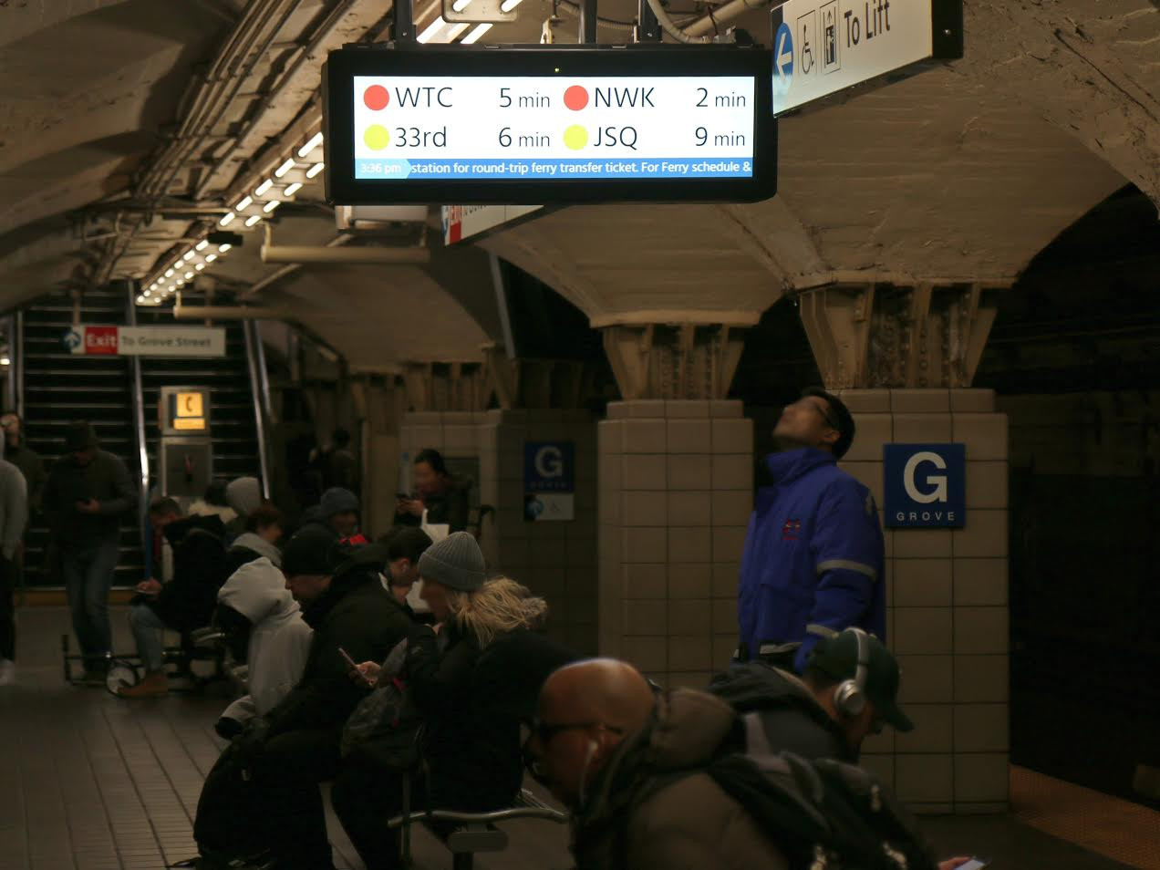 Digital Train Signage for PATH